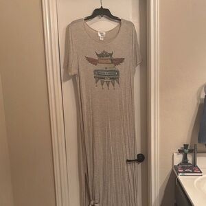 Zoe + Liv Tan Car Graphic Maxi Dress